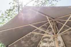 Brafab Reggio Parasol Ø300 Cm, Taupe -Tuin Verkoop brafab reggio wooden parasol 3m 14