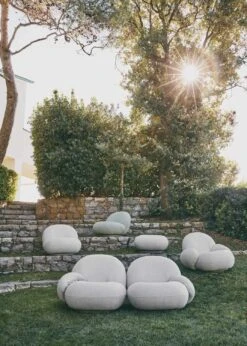 Gubi Pacha Outdoor Loungestoel, Dedar Libera 003, Mosgroene Voet 11 Gubi Pacha Outdoor Loungestoel, Dedar Libera 003, Mosgroene Voet -Tuin Verkoop gubi pacha outdoor loungestoel 18