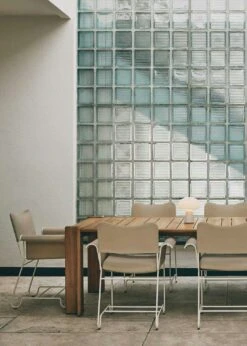 Gubi Tropique Eetkamerstoel, Classic White Semi Matt / Udine 12 11 Gubi Tropique Eetkamerstoel, Classic White Semi Matt / Udine 12 -Tuin Verkoop gubi tropique eetkamerstoel 15