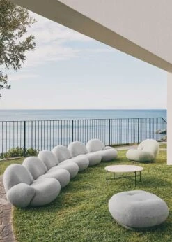 Gubi TS Outdoor Salontafel Ø80x35 Cm, Zwart/Wit Travertijn -Tuin Verkoop gubi ts outdoor salontafel 80x35 cm zwart wit travertijn 2